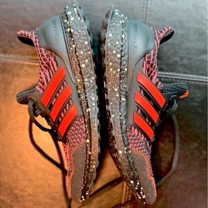 Adidas Women’s UltraBoost 5.0 DNA Running Size 8 Black Red | GV8735